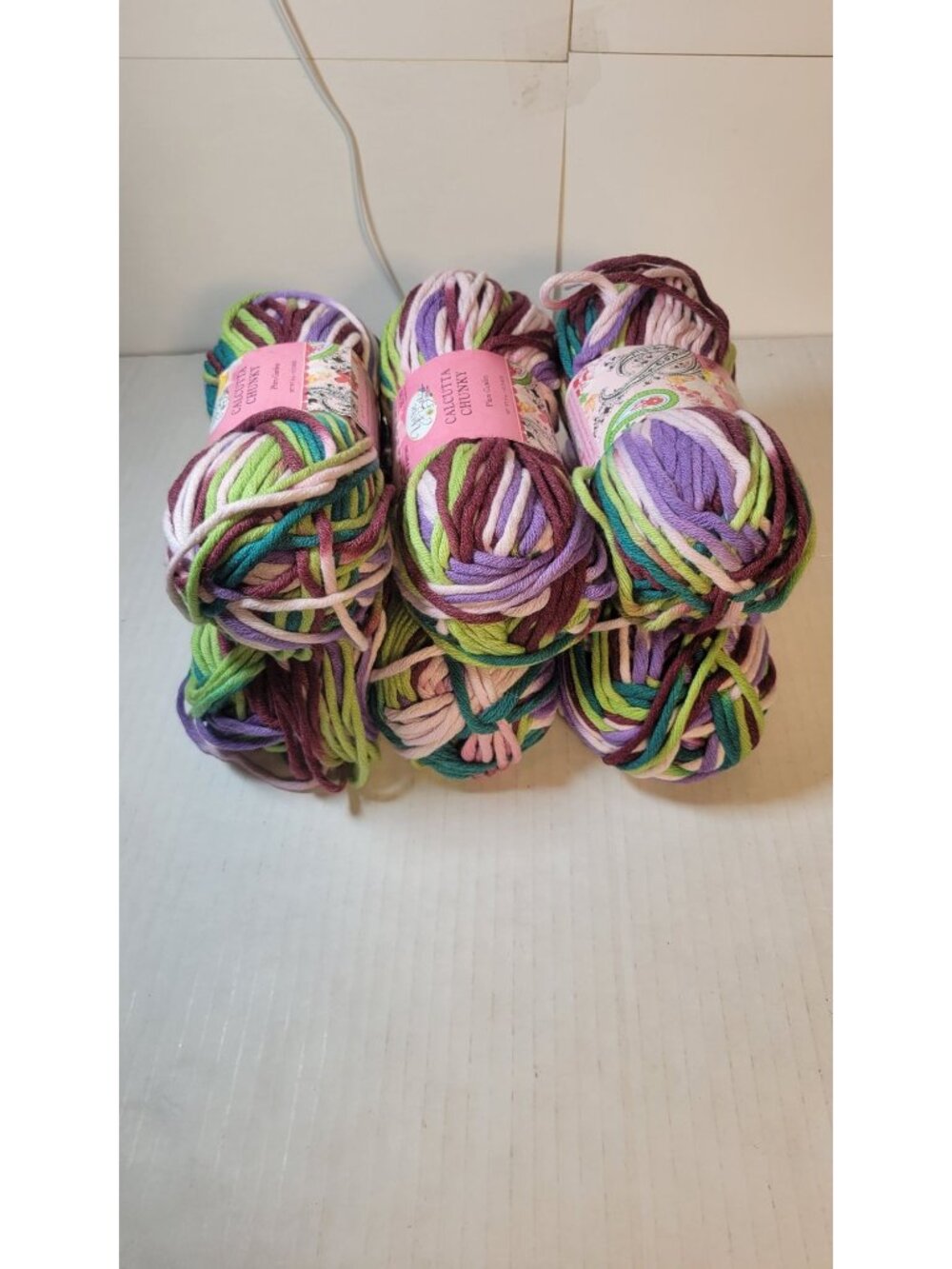 6 Skeins Yarn Bee Calcutta Chunky Super Bulky Discontinued Yarn in Plum Garden